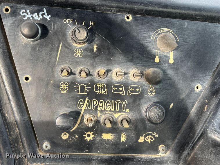 image for item DS2546 1997 Capacity TJ5000 yard truck