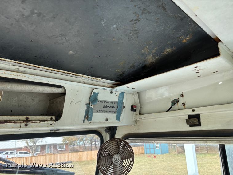 image for item DS2546 1997 Capacity TJ5000 yard truck