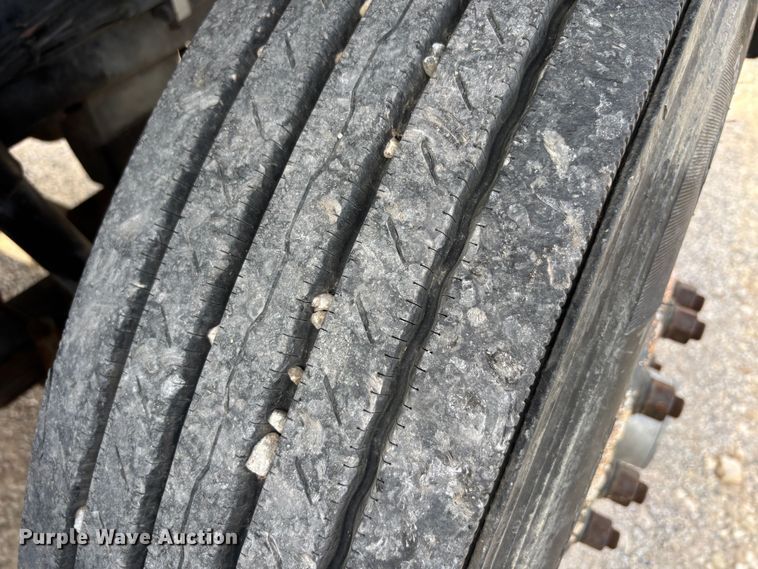 image for item DS2546 1997 Capacity TJ5000 yard truck