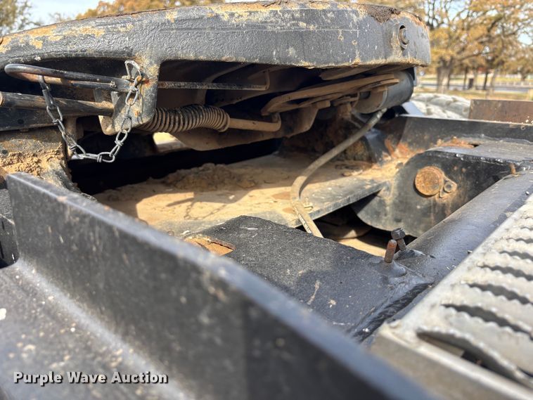 image for item DS2547 1997 Capacity TJ5000 yard truck