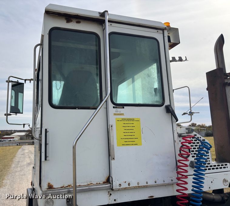 image for item DS2547 1997 Capacity TJ5000 yard truck