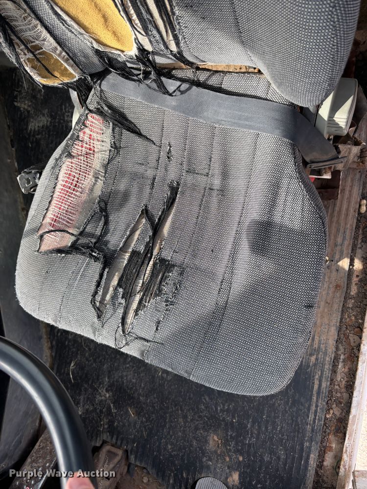 image for item DS2547 1997 Capacity TJ5000 yard truck