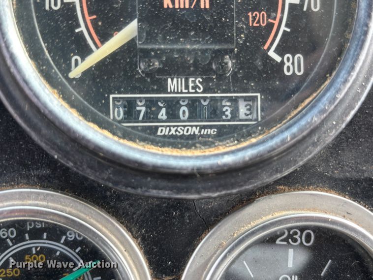 image for item DS2547 1997 Capacity TJ5000 yard truck