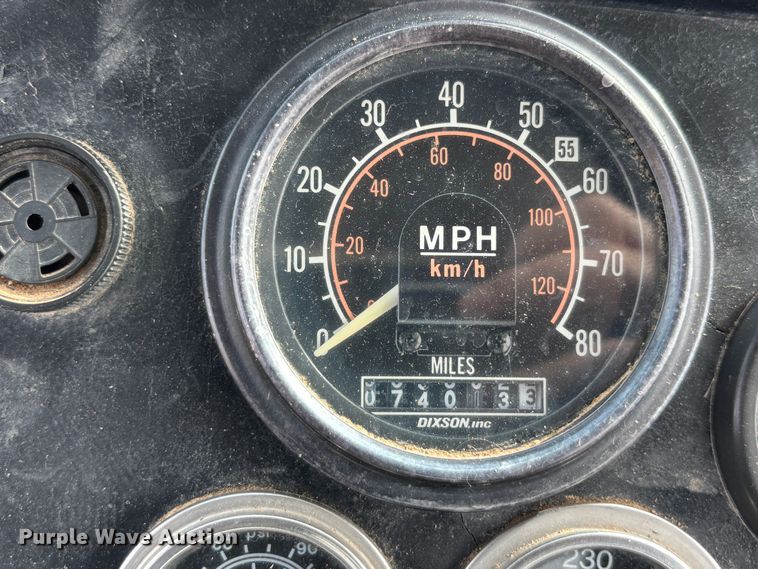 image for item DS2547 1997 Capacity TJ5000 yard truck