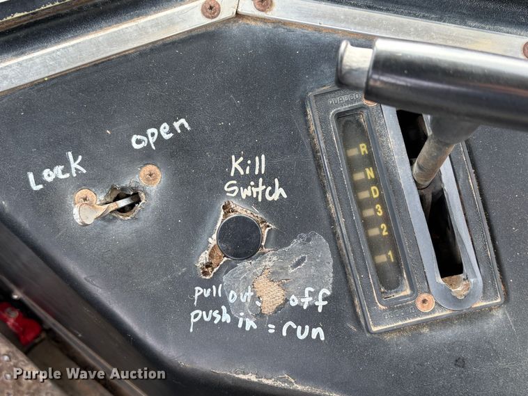 image for item DS2547 1997 Capacity TJ5000 yard truck