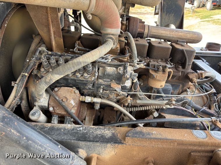 image for item DS2547 1997 Capacity TJ5000 yard truck