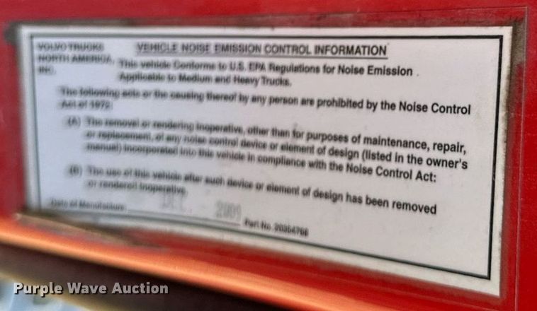 image for item DS3234 2010 Volvo VNM semi truck