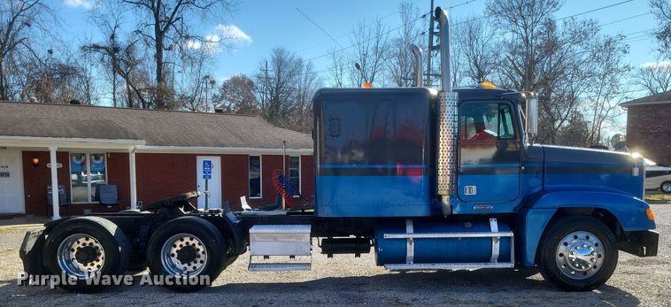 image for item DS5174 1996 Freightliner FLD120 semi truck