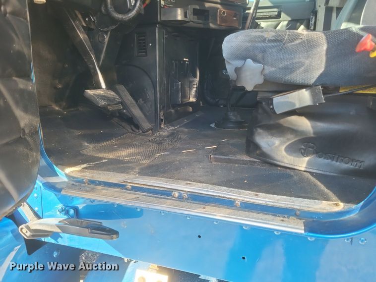 image for item DS5174 1996 Freightliner FLD120 semi truck