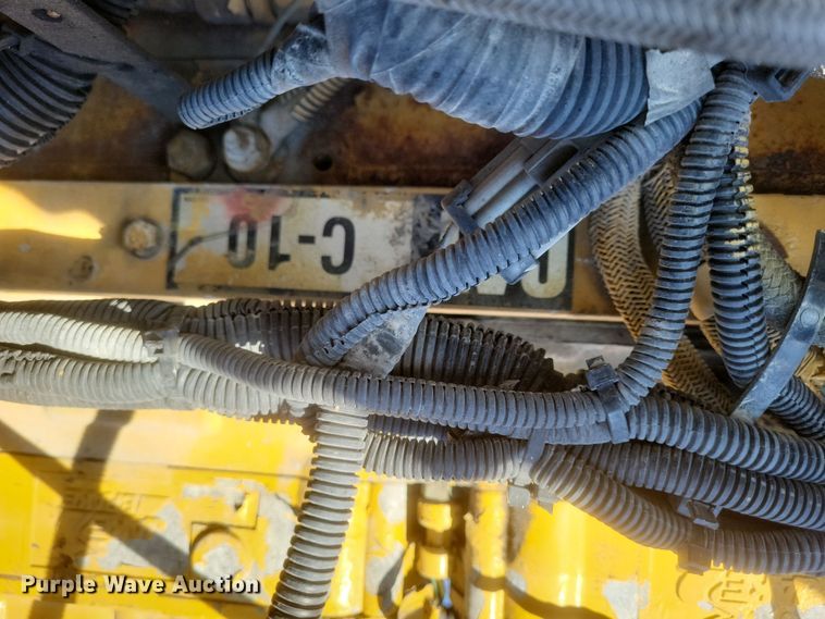 image for item DS5174 1996 Freightliner FLD120 semi truck