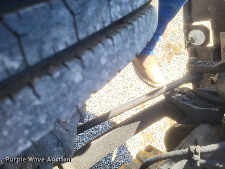 image for item DS5174 1996 Freightliner FLD120 semi truck