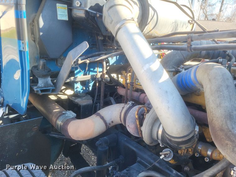 image for item DS5174 1996 Freightliner FLD120 semi truck