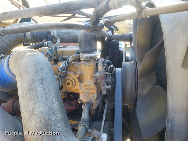 image for item DS5174 1996 Freightliner FLD120 semi truck