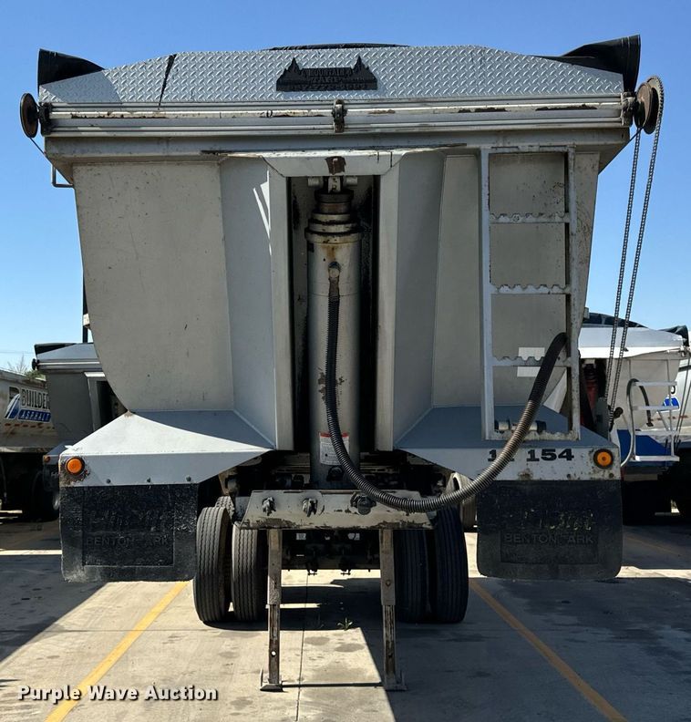 image for item DT2033 2001 Hilbilt Trailers end dump trailer