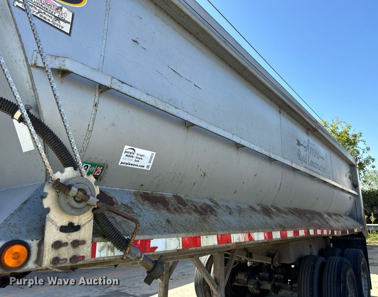 image for item DT2033 2001 Hilbilt Trailers end dump trailer