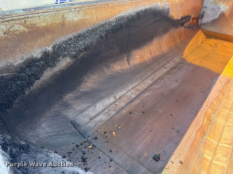 image for item DT2033 2001 Hilbilt Trailers end dump trailer