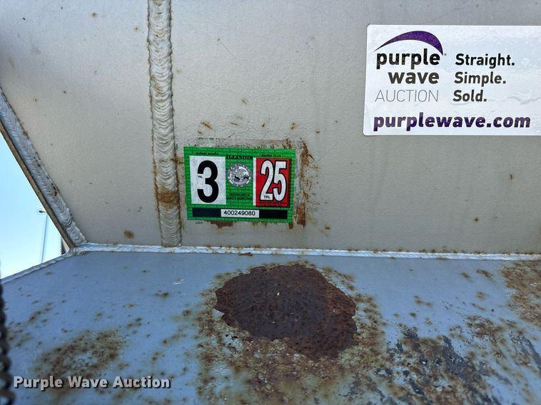 image for item DT2033 2001 Hilbilt Trailers end dump trailer