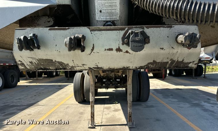 image for item DT2033 2001 Hilbilt Trailers end dump trailer