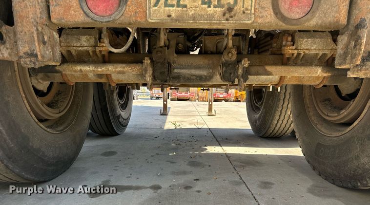 image for item DT2033 2001 Hilbilt Trailers end dump trailer