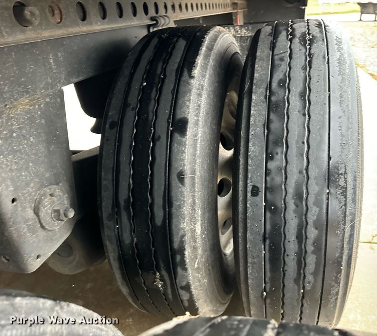 image for item DT2228 2021 Kentucky Trailer  dry van trailer