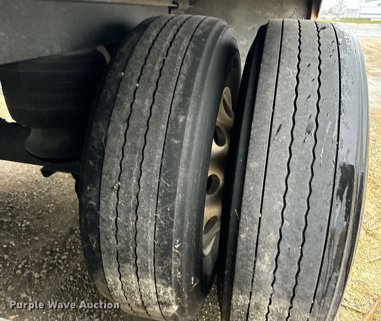 image for item DT2229 2021 Kentucky Trailer dry van trailer