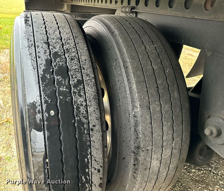 image for item DT2229 2021 Kentucky Trailer dry van trailer