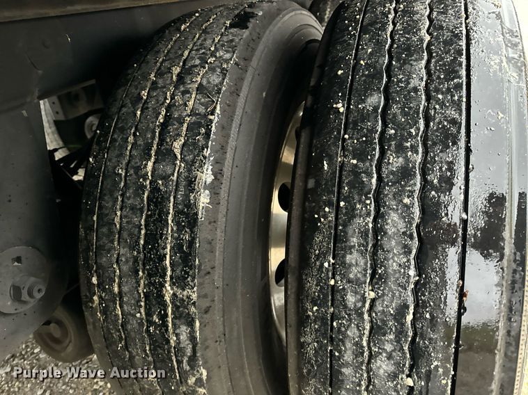 image for item DT2237 2021 Kentucky Trailer  dry van trailer