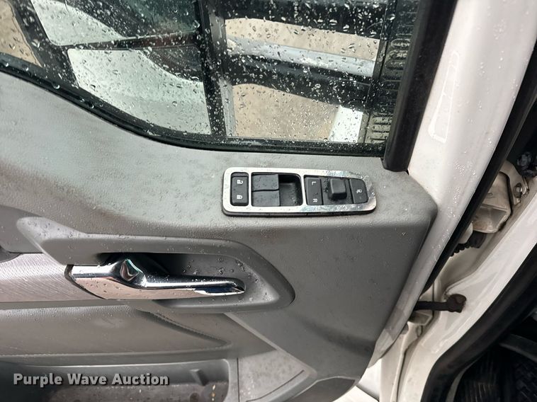 image for item DT2245 2016 Kenworth  T680 semi truck