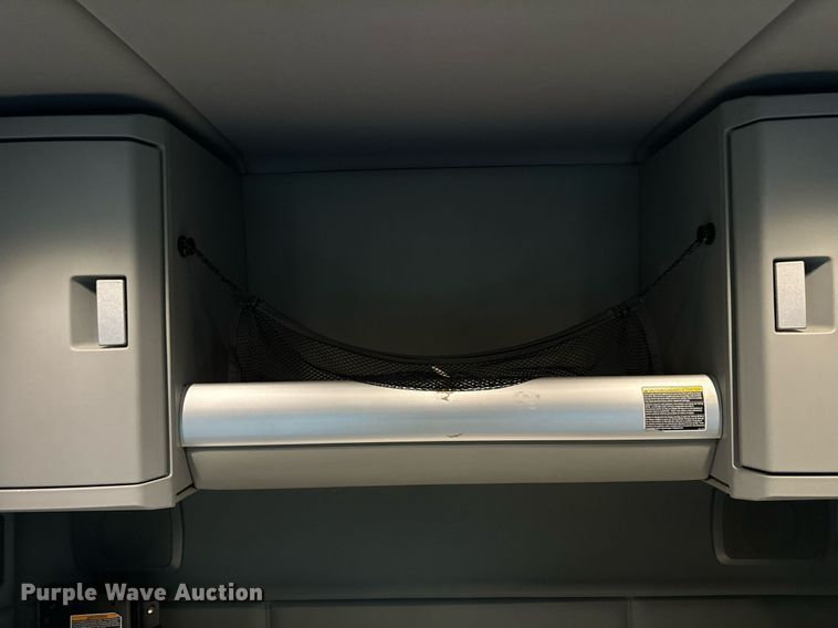 image for item DT2245 2016 Kenworth  T680 semi truck