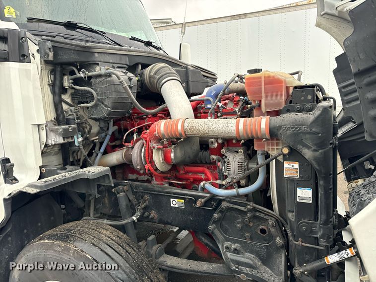 image for item DT2245 2016 Kenworth  T680 semi truck