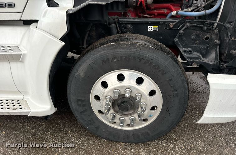 image for item DT2245 2016 Kenworth  T680 semi truck