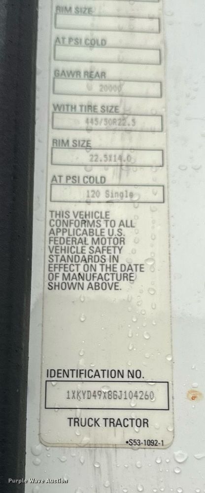 image for item DT2245 2016 Kenworth  T680 semi truck