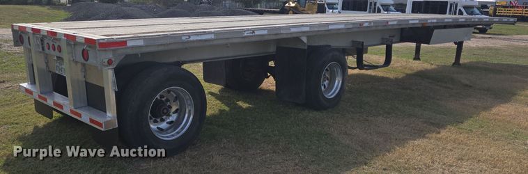 image for item DT5375 1997 Ravens flatbed trailer