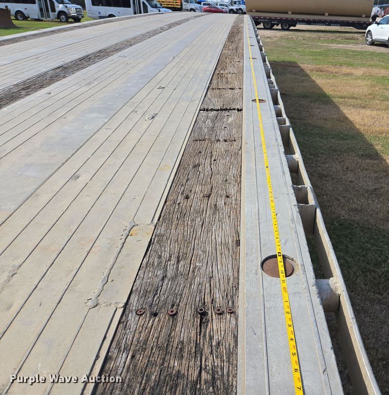 image for item DT5375 1997 Ravens flatbed trailer