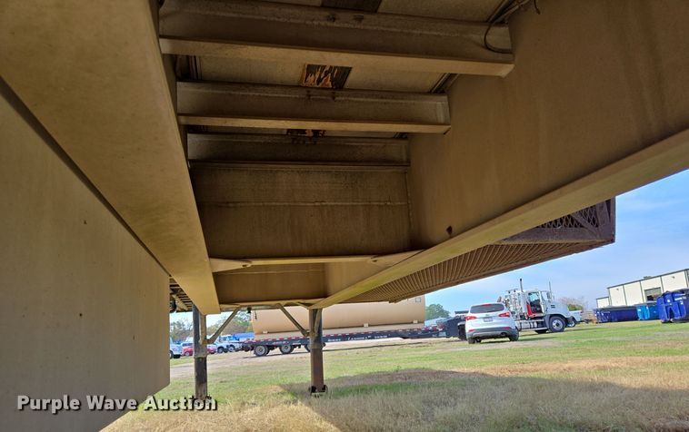 image for item DT5375 1997 Ravens flatbed trailer