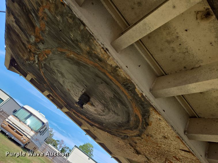 image for item DT5375 1997 Ravens flatbed trailer