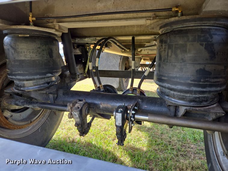 image for item DT5375 1997 Ravens flatbed trailer