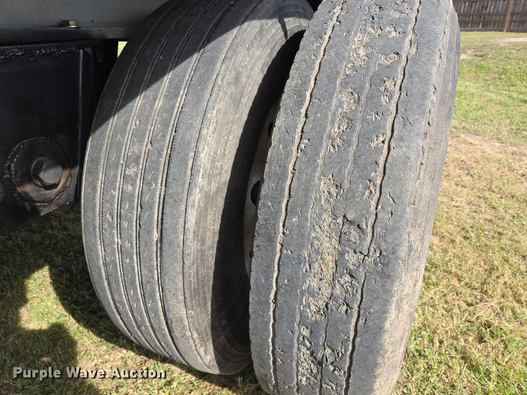 image for item DT5375 1997 Ravens flatbed trailer