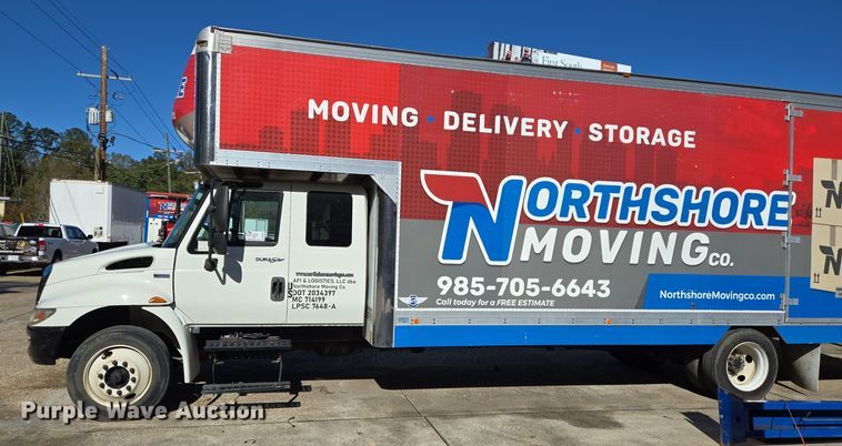 image for item DT5412 2013 International 4300M7 truck cab and chassis