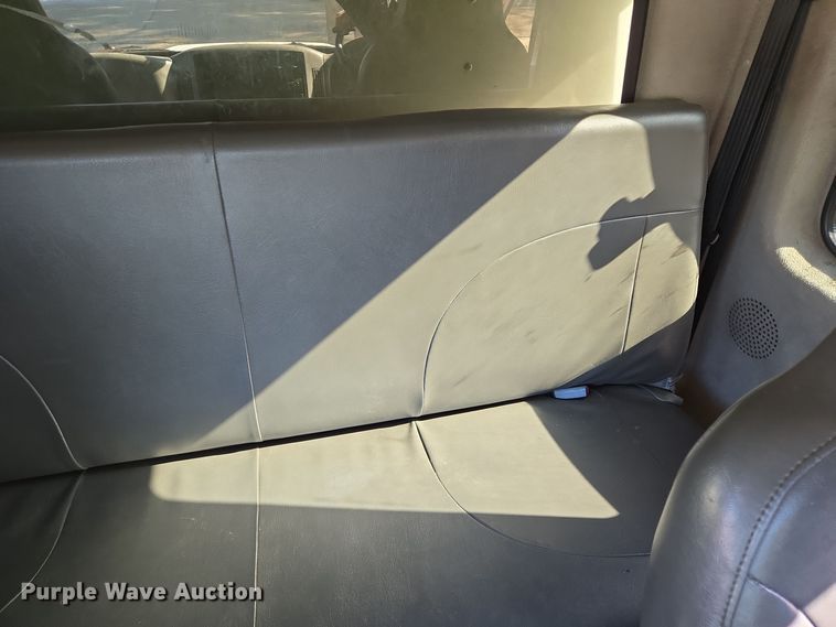 image for item DT5412 2013 International 4300M7 truck cab and chassis