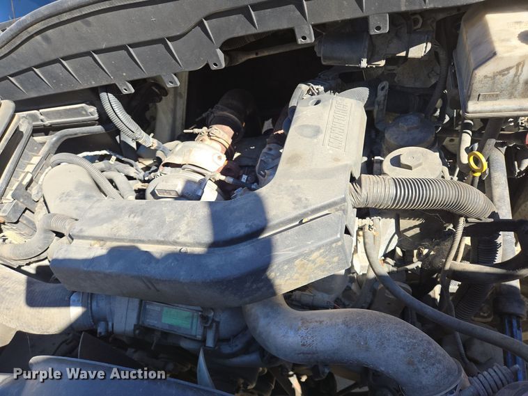 image for item DT5412 2013 International 4300M7 truck cab and chassis