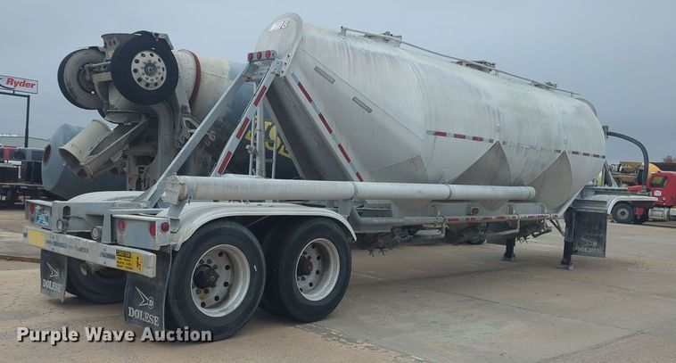 image for item DT6520 1999 Fruehauf HAB-HT2-J1000X3 pneumatic dry bulk trailer