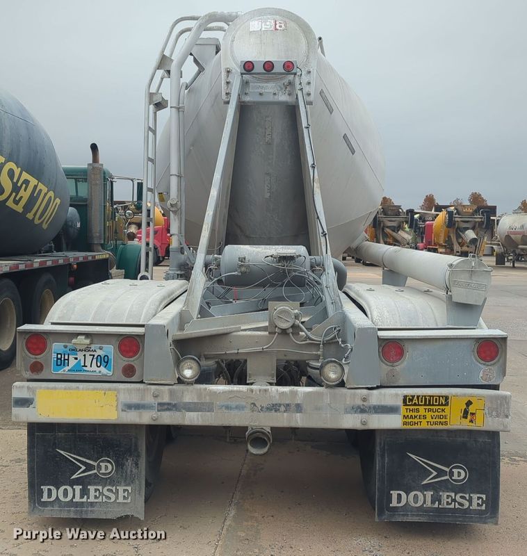 image for item DT6520 1999 Fruehauf HAB-HT2-J1000X3 pneumatic dry bulk trailer