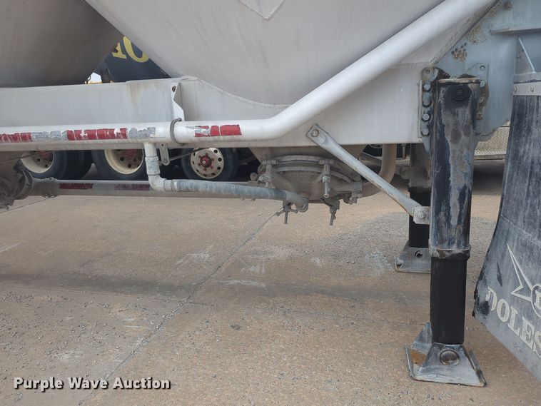 image for item DT6520 1999 Fruehauf HAB-HT2-J1000X3 pneumatic dry bulk trailer