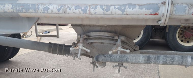 image for item DT6520 1999 Fruehauf HAB-HT2-J1000X3 pneumatic dry bulk trailer