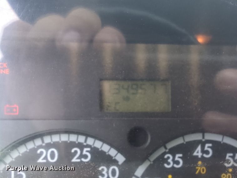 image for item DT6563 2005 Sterling truck cab and chassis