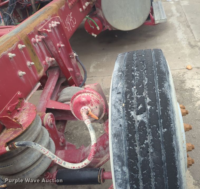 image for item DT6563 2005 Sterling truck cab and chassis