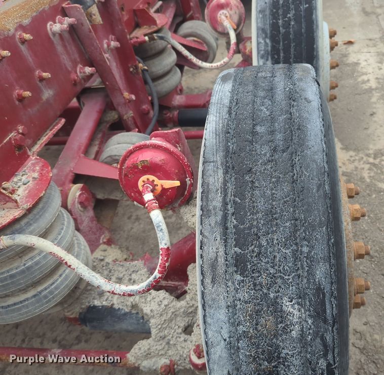 image for item DT6563 2005 Sterling truck cab and chassis