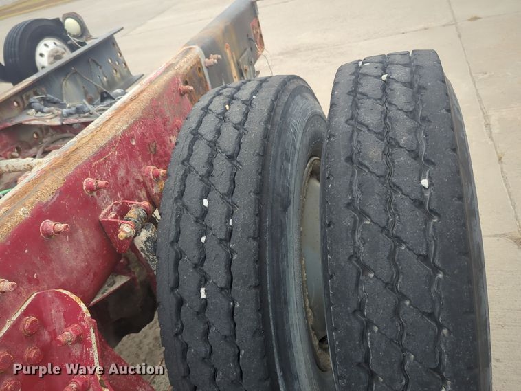 image for item DT6563 2005 Sterling truck cab and chassis