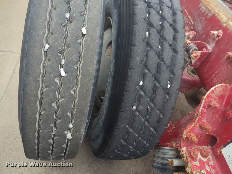 image for item DT6563 2005 Sterling truck cab and chassis